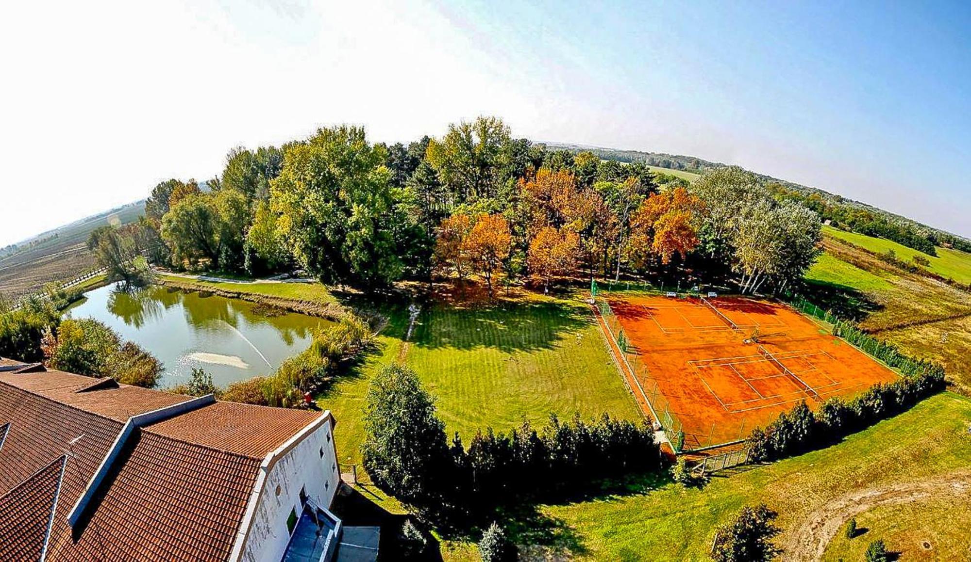 Hotel Villa Majur Subotica Zewnętrze zdjęcie